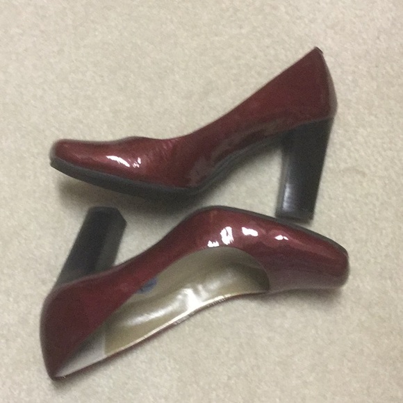 Ruby red sparkly heels - Picture 1 of 7